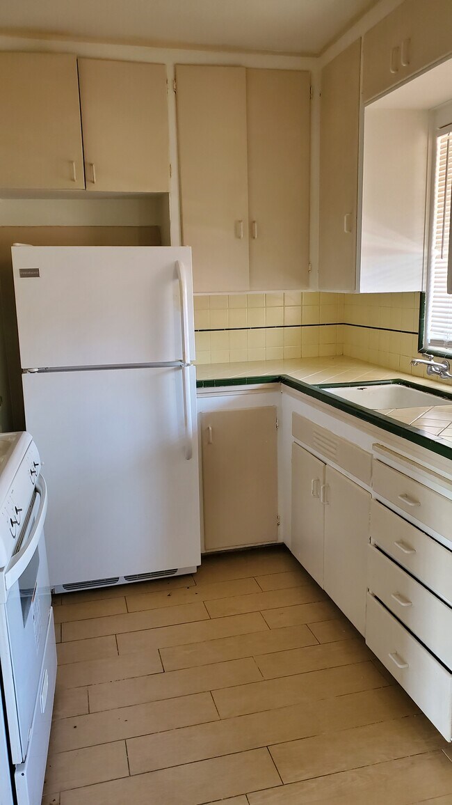 Building Photo - 139 W 18th St