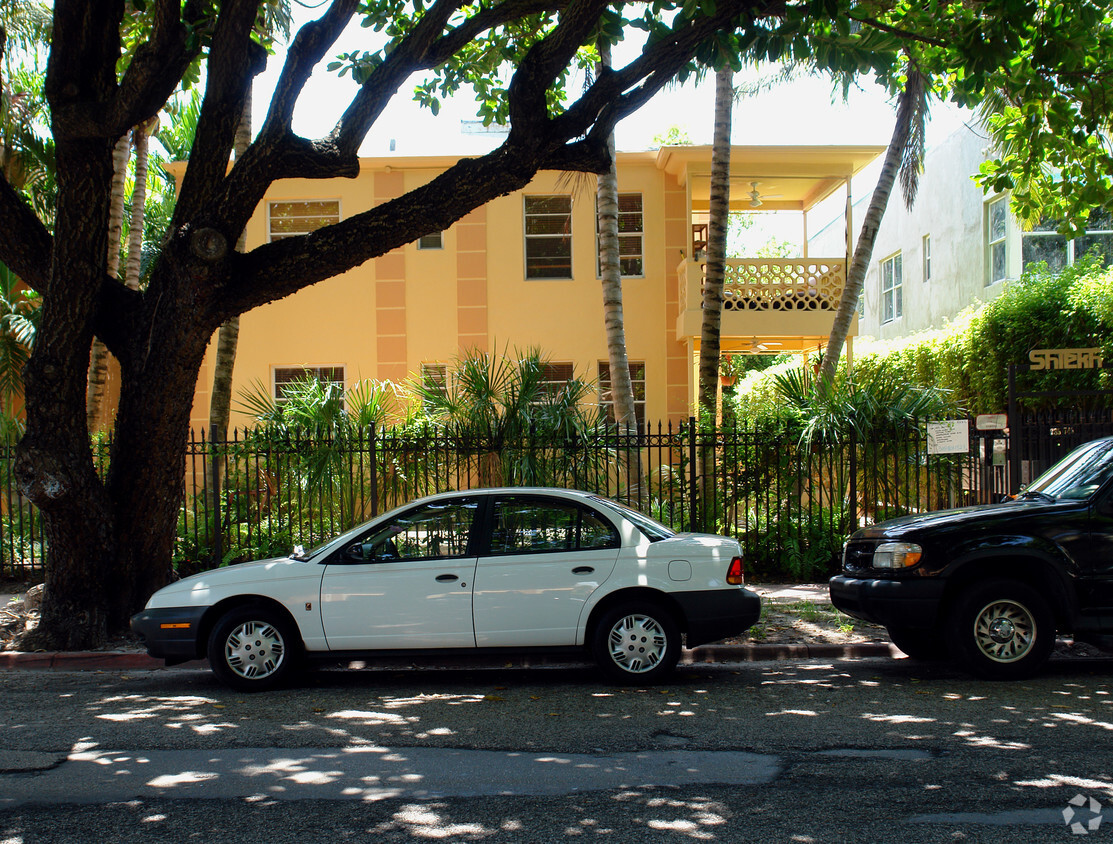 Primary Photo - SOUTH BEACH APARTMENT BUILDING