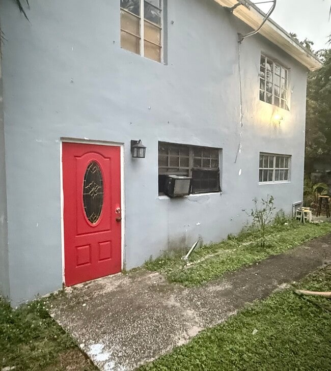 Foto del edificio - 1124 NW 112th Ter