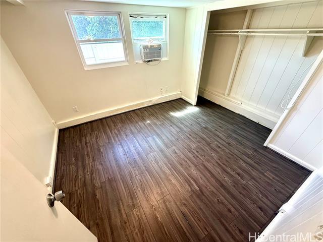 Building Photo - 1469 Alewa Dr