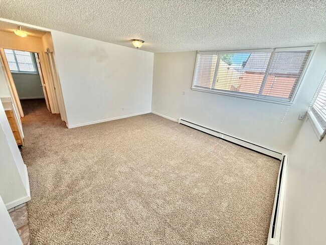 Foto del edificio - Move -In Incentives - Pick 1 - 2 Weeks Free, $100 Off or Flexible Lease Dates! 2 Bed, 1 Bath apar...