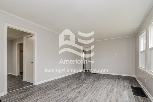 Foto del edificio - 1316 Kingsley Ave