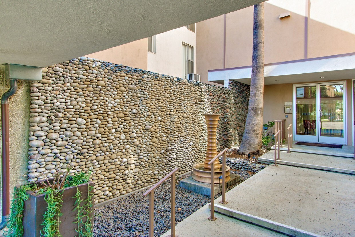 Foto del edificio - 4419 Fulton Ave