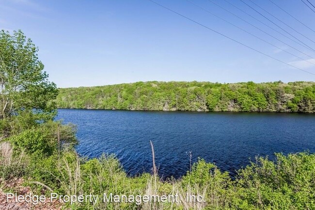 Foto del edificio - 101-1110 Riverview Ln