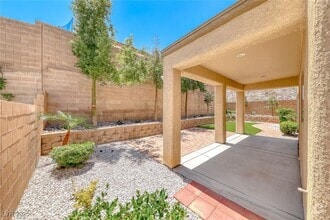 Building Photo - 259 Oakbrook Ridge Ave
