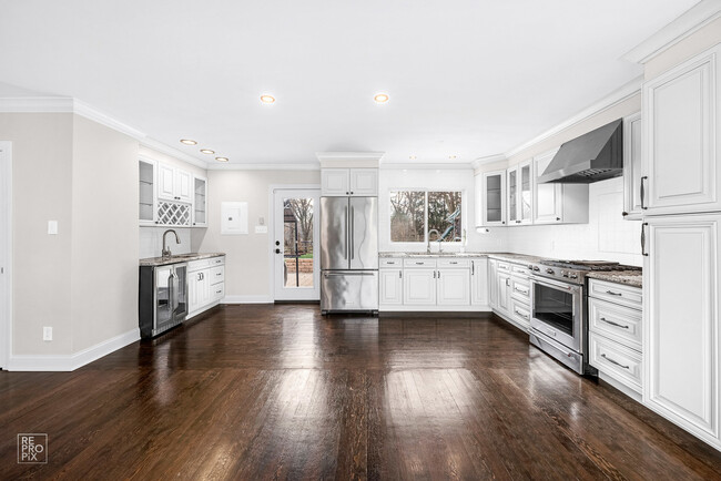 Building Photo - 127 Brookhill Rd