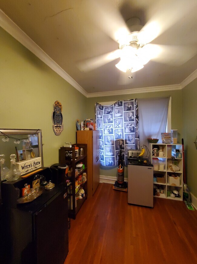 Foto del edificio - 1590 Poplar Ave