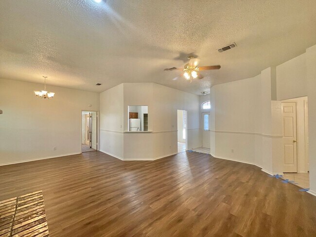 Foto del edificio - Viewable March 8th!  Pets Accepted!