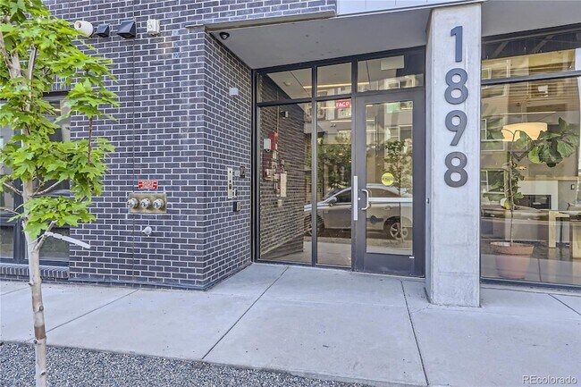 Foto del edificio - 1898 S Bannock St