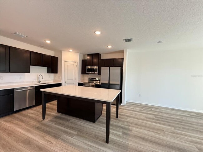 Foto del edificio - 10821 Ironwood Tree Wy