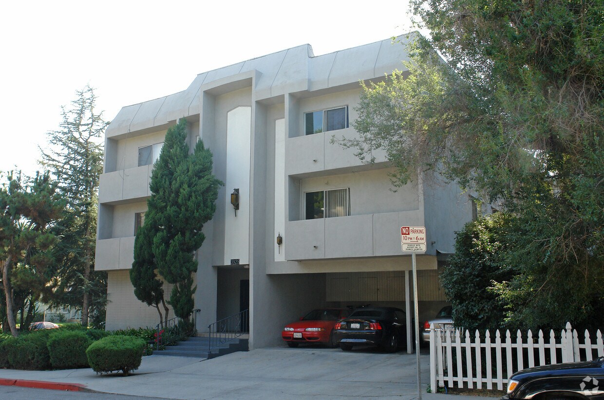 Foto del edificio - 3928 Carpenter Ave