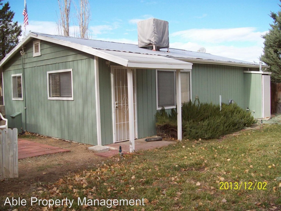 Primary Photo - 1 br, 1 bath House - 228 1/2 Kearns Dr
