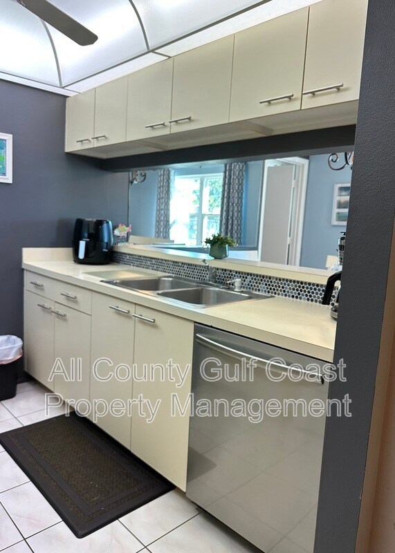Foto del edificio - 3778 59th Ave W