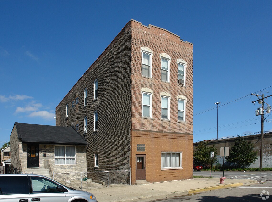 Foto del edificio - 446 W 28th Pl