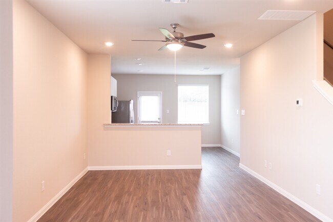 Building Photo - 15607 Buffalo Mdw Ct