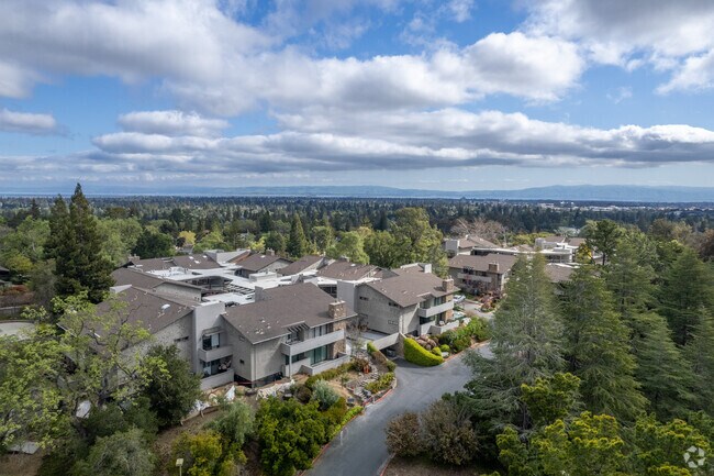 Contexto - 26 Mansion Ct