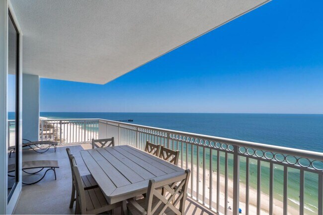 Foto del edificio - 527 E Beach Blvd