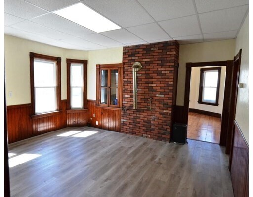 Foto del edificio - 71 Esther St