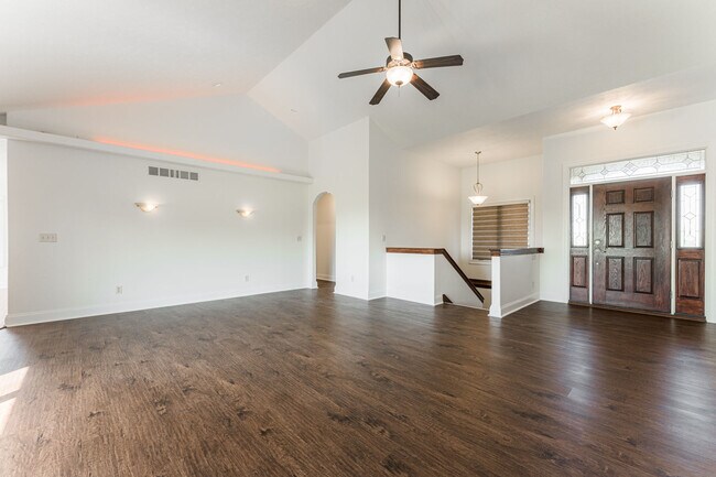 Foto del edificio - 205 Chesterfield Dr