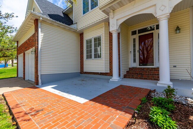 Foto del edificio - 1110 Brookedale Ct