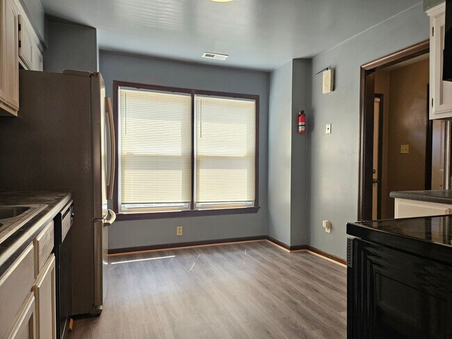 Building Photo - EDGEFIELD