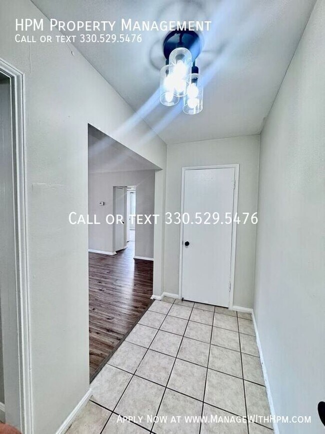 Foto del edificio - 3310 Warrensville Center Rd