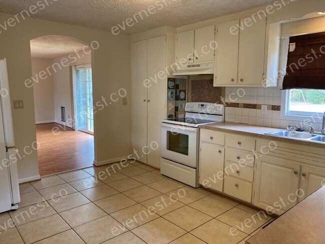 Building Photo - 6625 Hickory Ridge Rd