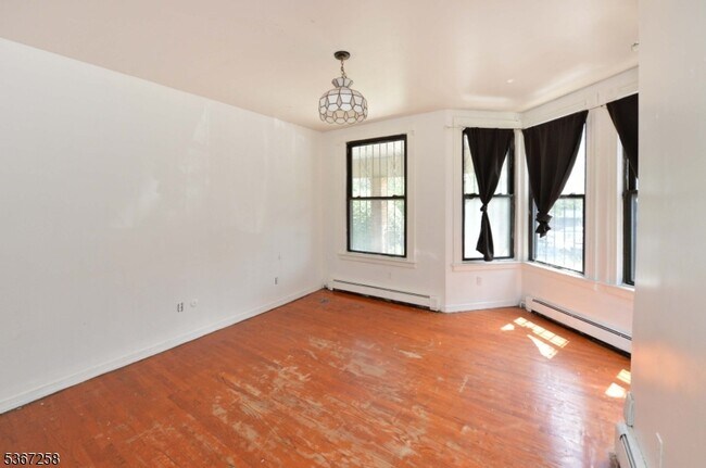 Foto del edificio - 100 N 9th St