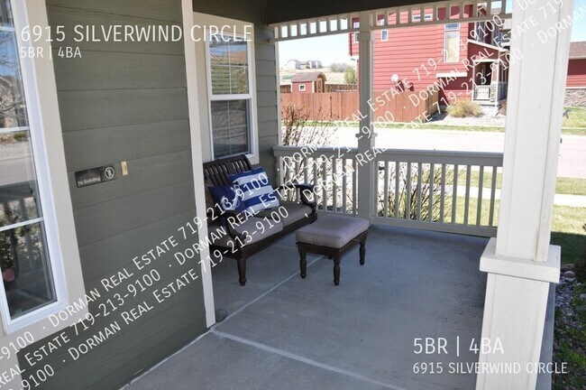 Foto del edificio - 6915 Silverwind Cir