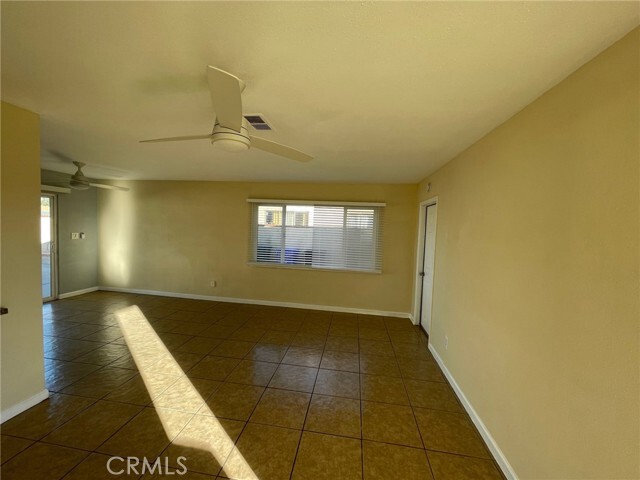 Building Photo - 710 N Yucca Ave