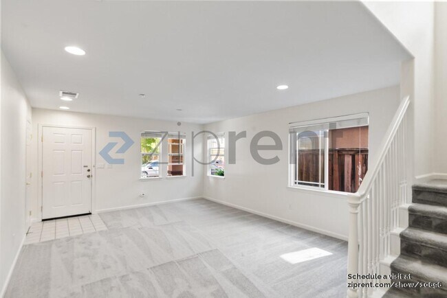 Building Photo - Unit