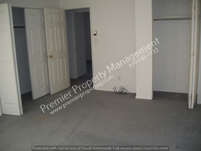 Building Photo - 3 Bedroom 2 Bath Close To Schools