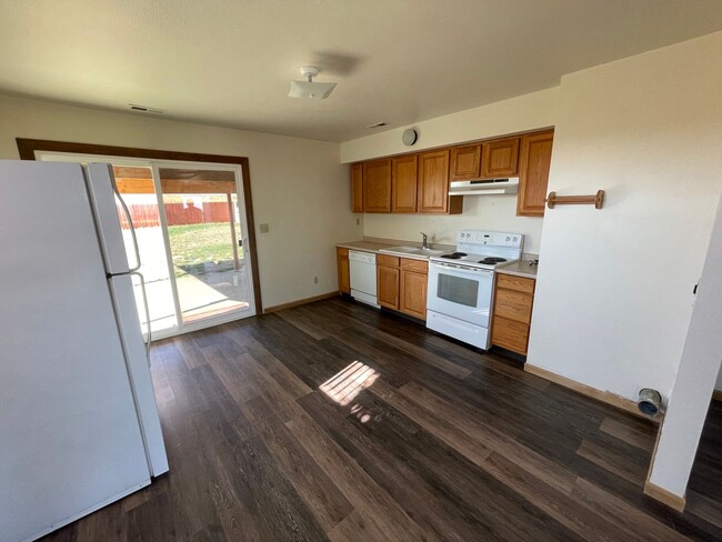 Building Photo - 2 Bed 1 Bath for rent near Billings Heights