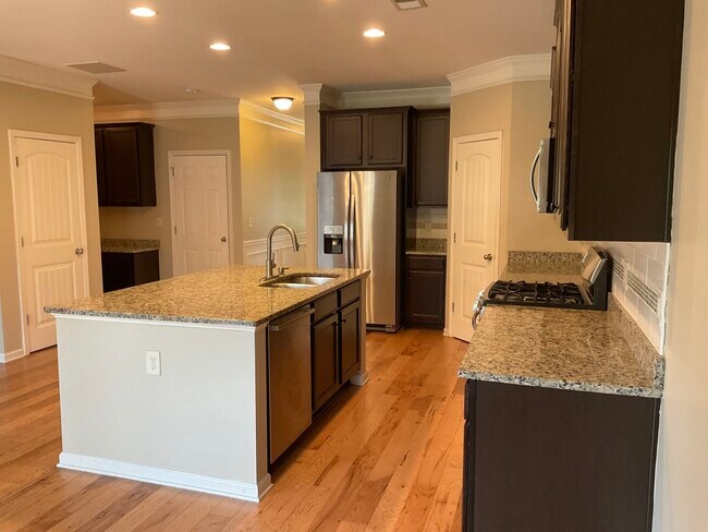 Building Photo - 138 Cherokee Reserve Cir
