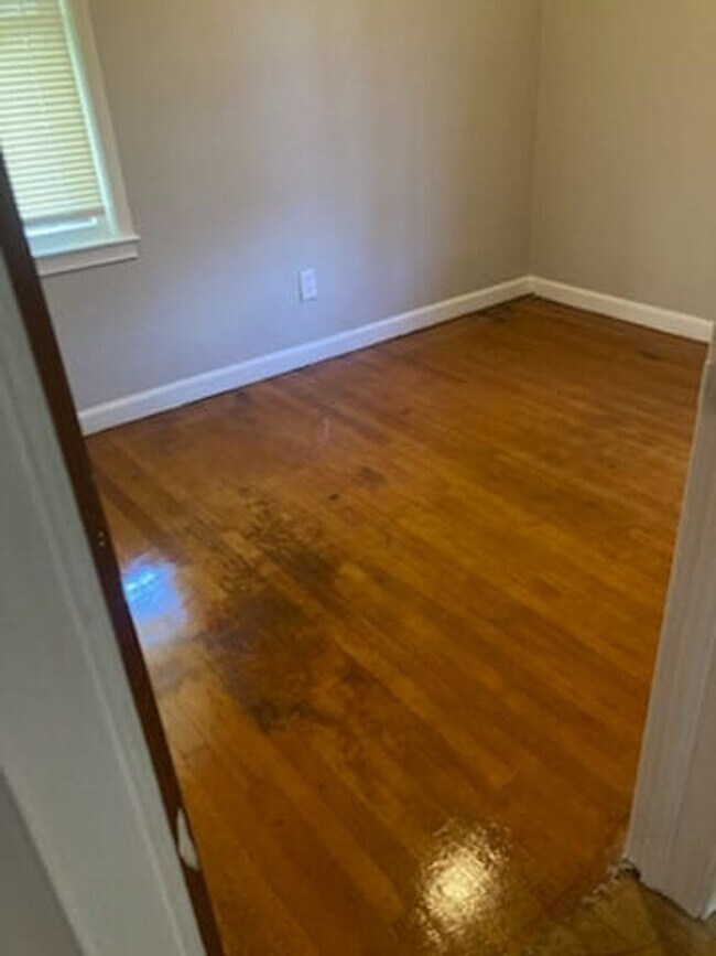 Foto del edificio - Charming 2-Bedroom Home in a Quiet Detroit...