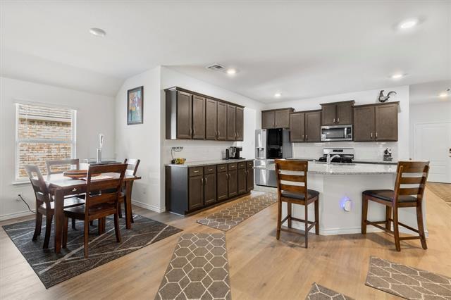 Foto del edificio - 1302 Colonial Bluff Ln