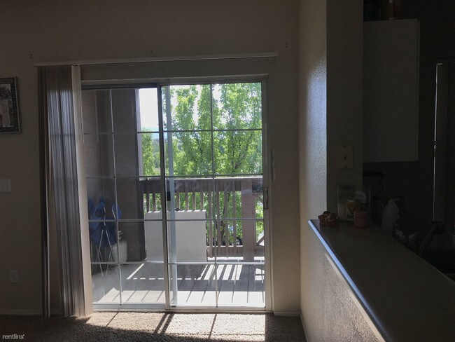 Building Photo - 2 br, 2 bath Apartment - 2105 Karin Court 204