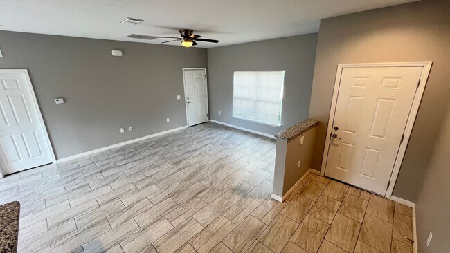 Foto del edificio - BEAUTIFUL 3 Bedroom, 2 Bathroom Home in Palm Bay!!