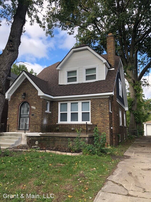 3 br, 1.5 bath House 16551 Roselawn House for Rent in Detroit, MI