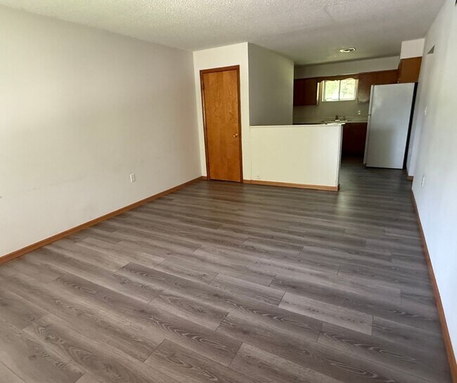 Foto del edificio - 1610 Highridge Dr