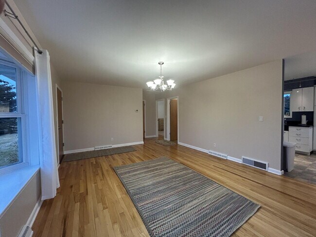 Foto del edificio - 2 Bed / 1 Bath Home on Farm Acreage – All Utilities Included!