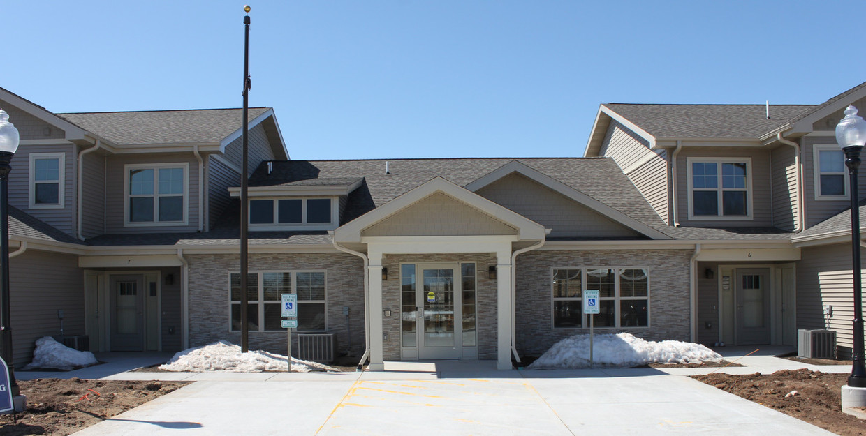 Primary Photo - Pleasant View Townhomes