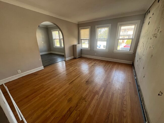 Building Photo - 8559 S Bennett Ave