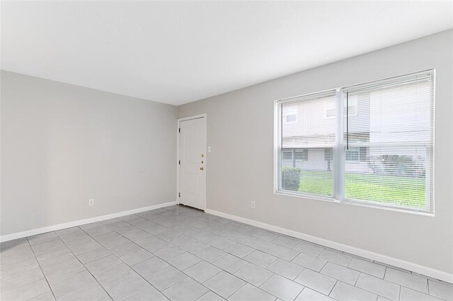 Foto del edificio - 1701 Upland Dr