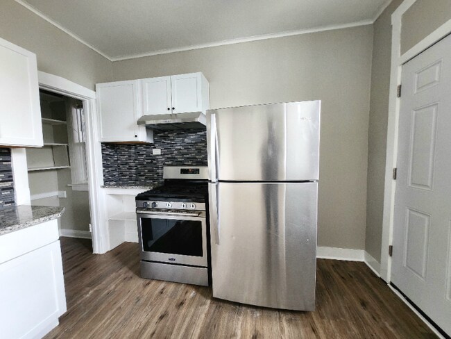 Foto del edificio - 7848 S Burnham Ave