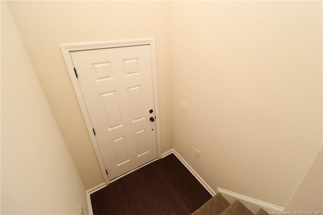 Foto del edificio - 1405 Regents Ln