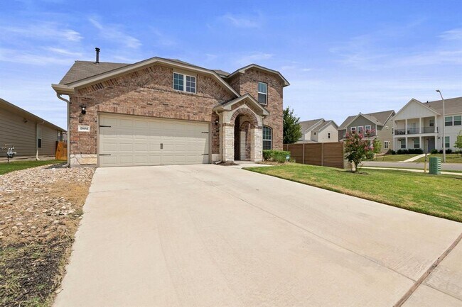 Building Photo - 2604 Danbury Ln