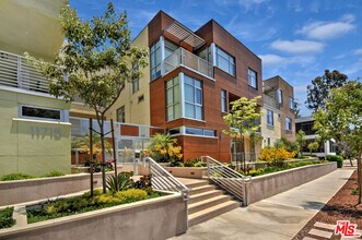 Building Photo - 11715 W Bellagio Pl