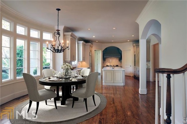 Foto del edificio - 82 Blackland Rd NW