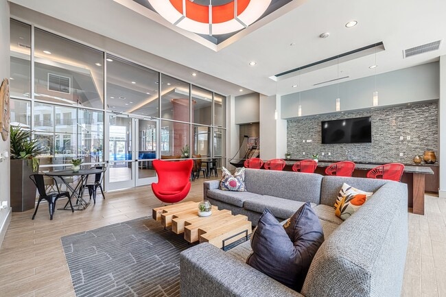 Building Photo - Marq on Burnet